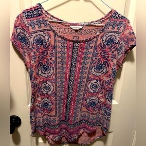Lucky Brand multi colored T. Size Small.